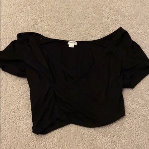 Black cropped t shirt